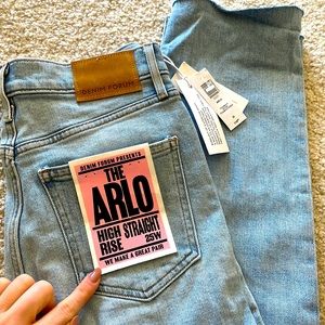 Aritzia Arlo Jeans 25